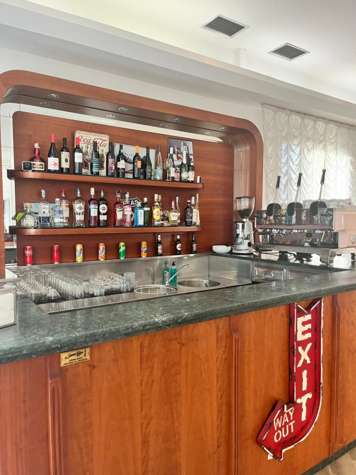 Hotel Columbia Frontemare Rimini Luaran gambar