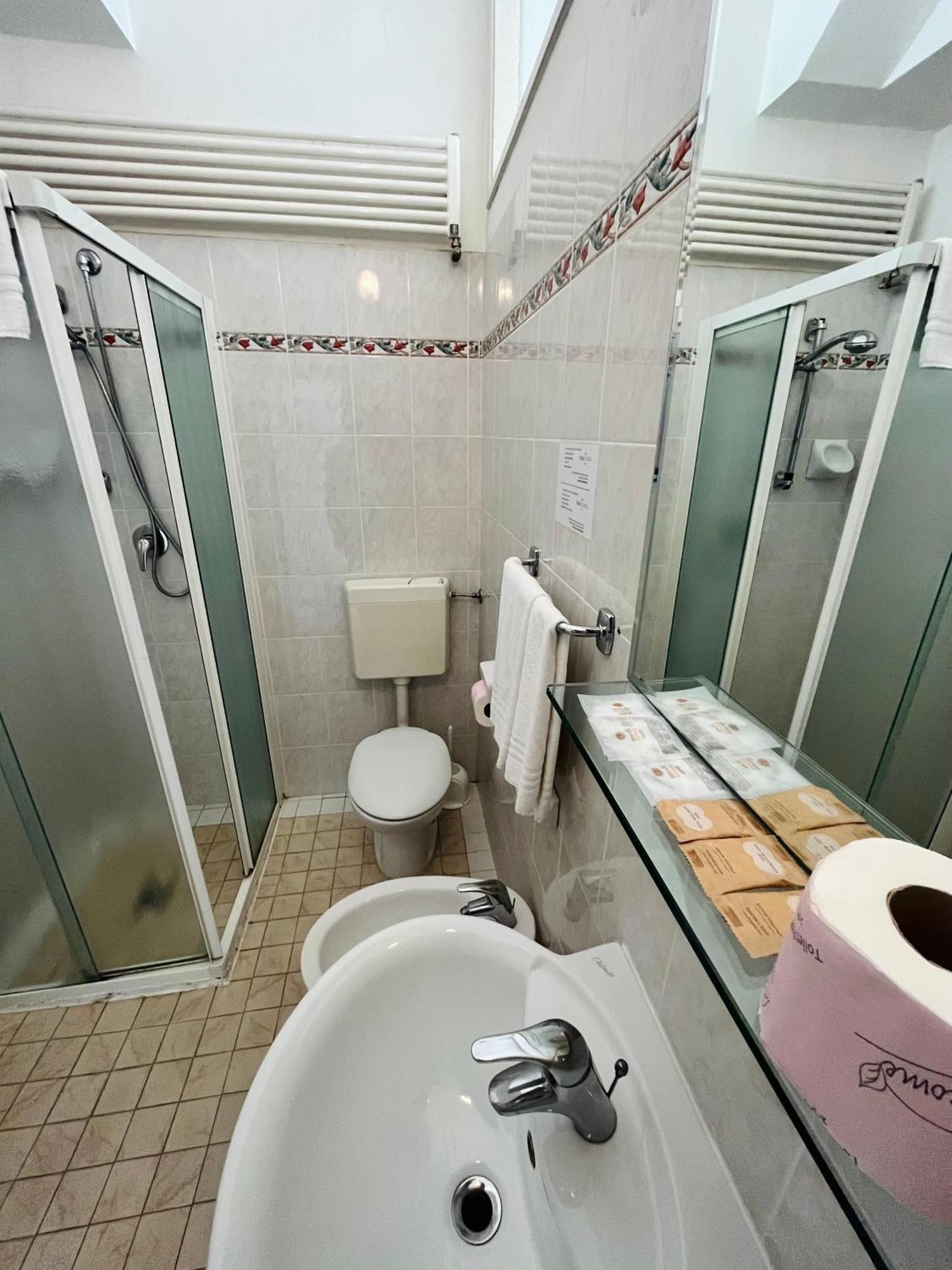 Hotel Columbia Frontemare Rimini Luaran gambar