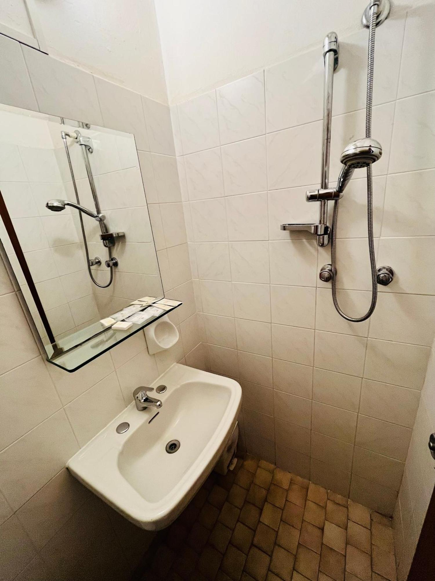 Hotel Columbia Frontemare Rimini Luaran gambar