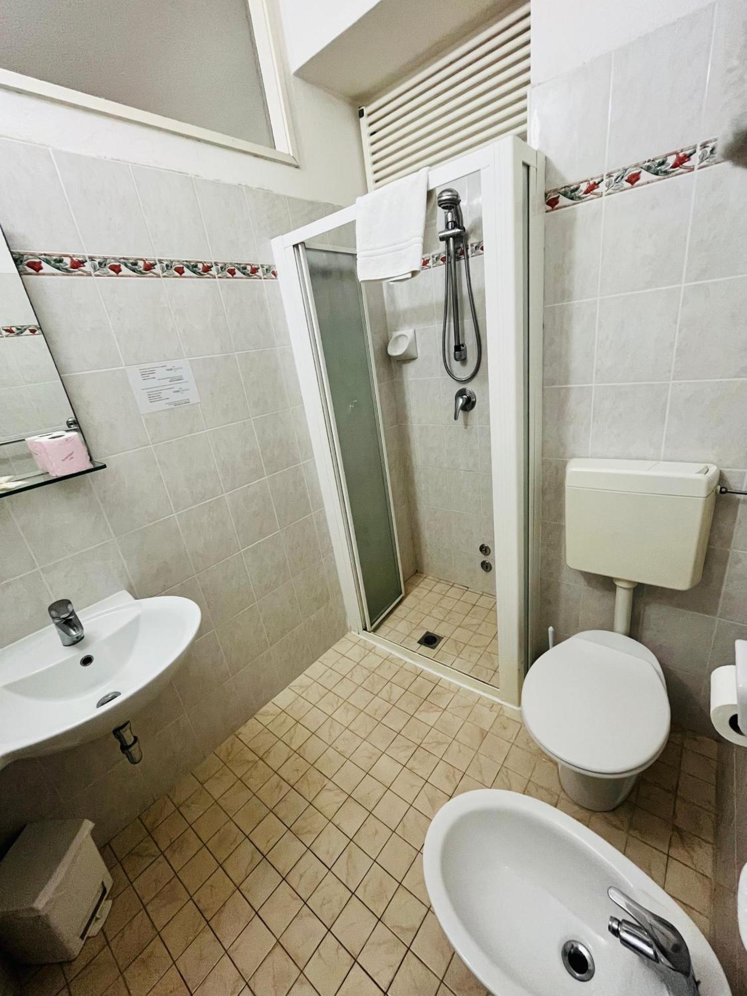 Hotel Columbia Frontemare Rimini Luaran gambar